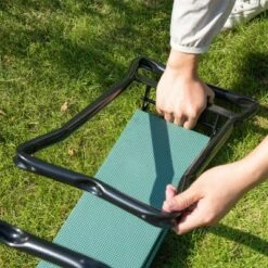 Outsunny Padded Garden Kneeler and Seat Bench Padded Foldable Garden Stool Green -Garden Haven Store unnamed file 383